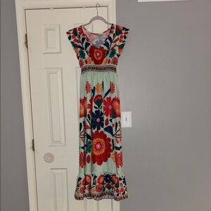 Pretty floral maxi dress. See description for size
